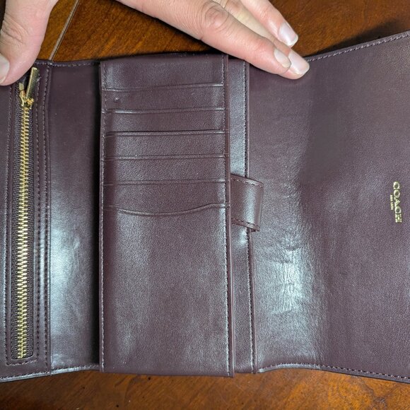 Coach Large Mauve Faux Leather Wallet - Picture 3 of 7